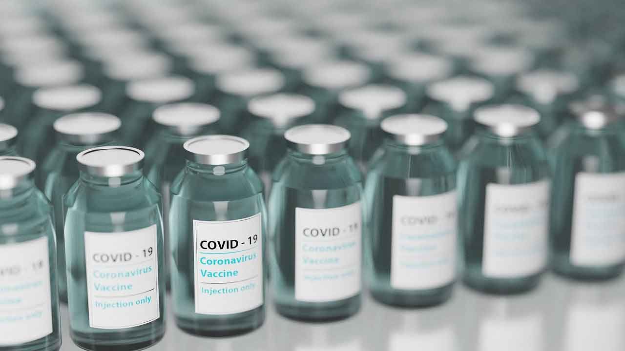 COVID Vaccine: টিকাকরণে বড় সিদ্ধান্ত ভারতের, স্বাস্থ্যমন্ত্রীকে ধন্যবাদ জানালেন বিশ্ব স্বাস্থ্য সংস্থার প্রধান