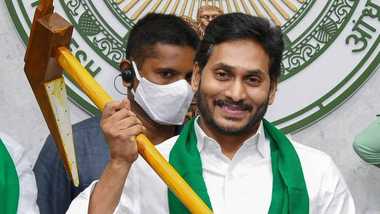 Andhra Pradesh: আদালতে টিকল না বিরোধীদের অভিযোগ, স্থানীয় নির্বাচনেও ঝড় তুলল ওয়াইএসআর