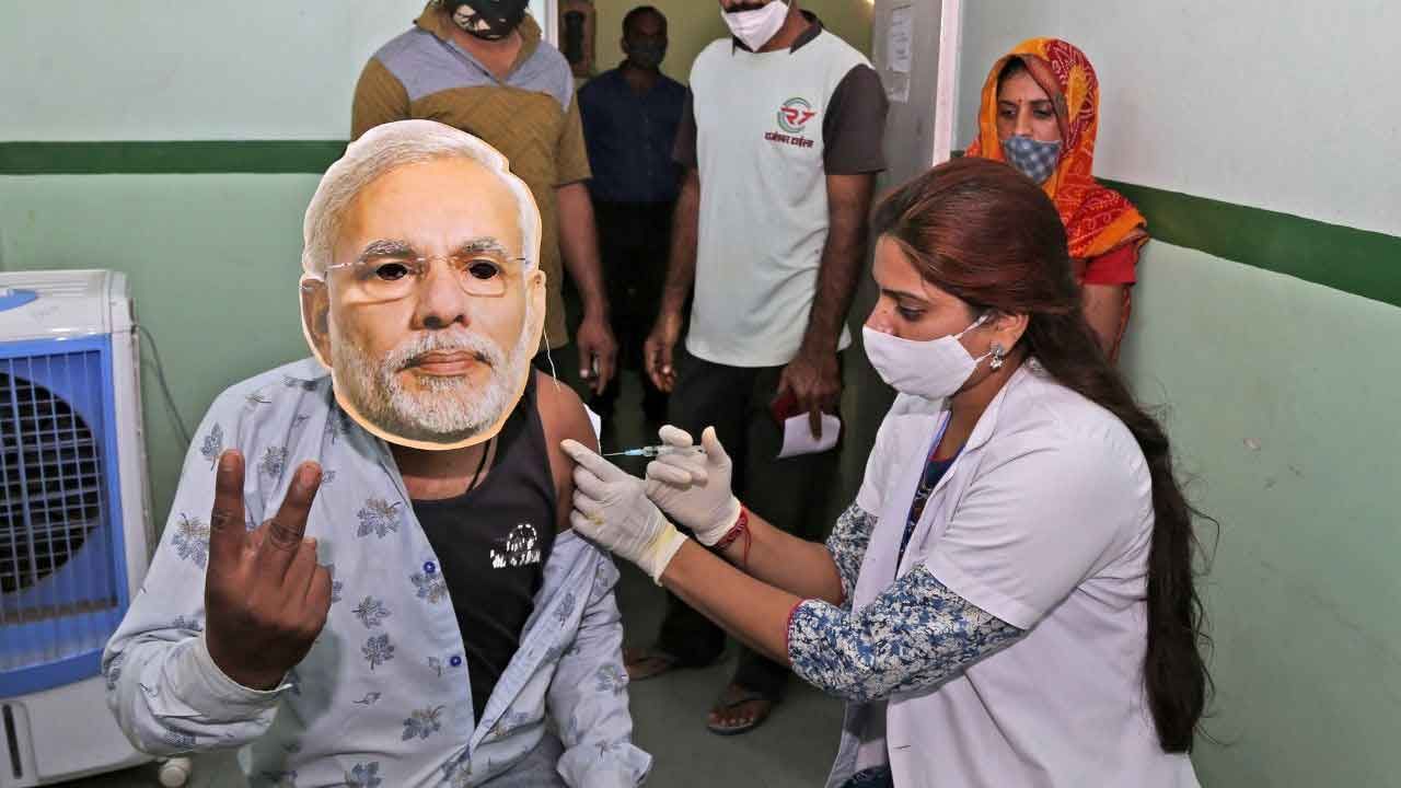 100 Crore Vaccination: সাফল্যের শীর্ষে দেশ! করোনা টিকাকরণে পার হল ১০০ কোটির মাইলফলক