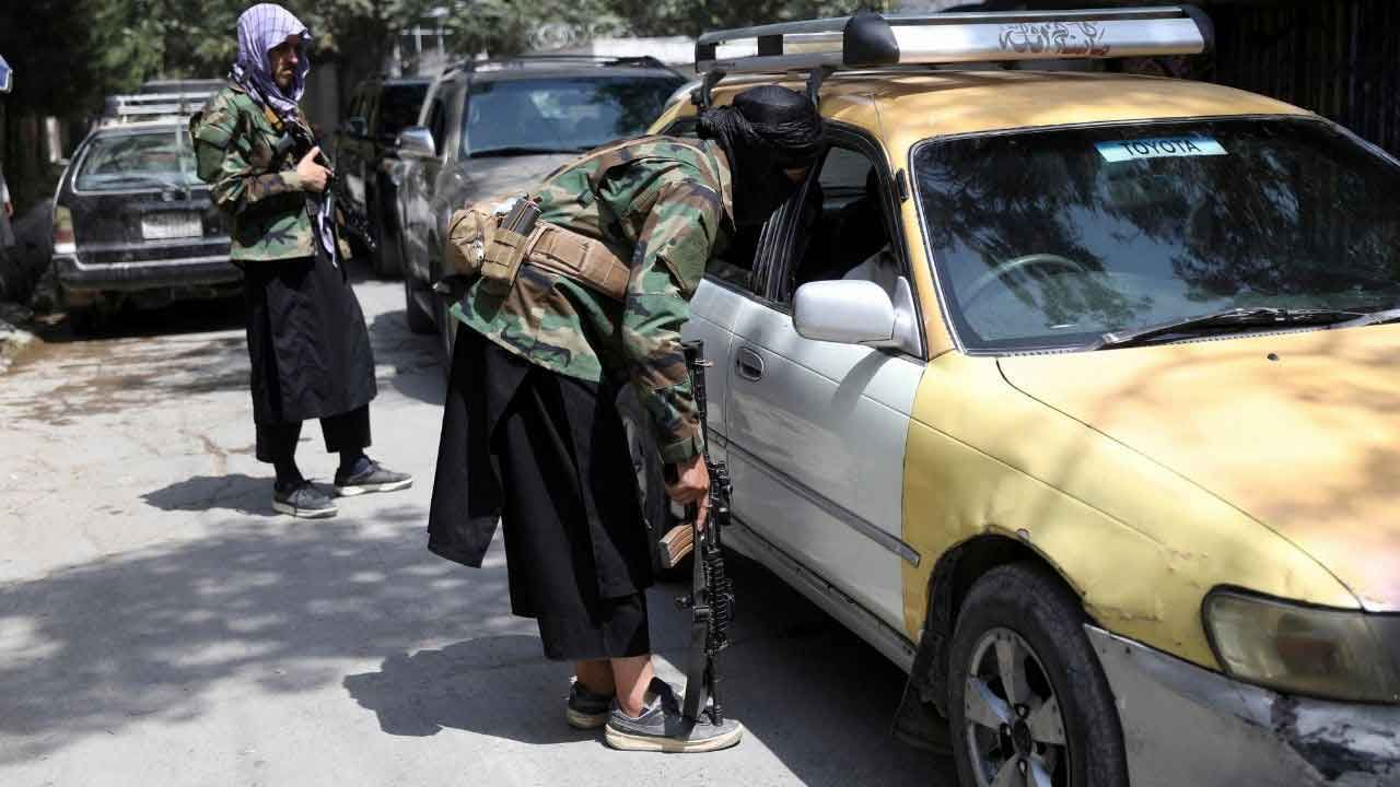 Afghanistan: তালিব যোদ্ধাদের থেকে বাঁচতে আইসিসের সঙ্গে হাত মিলিয়েছে আফগান গুপ্তচররা