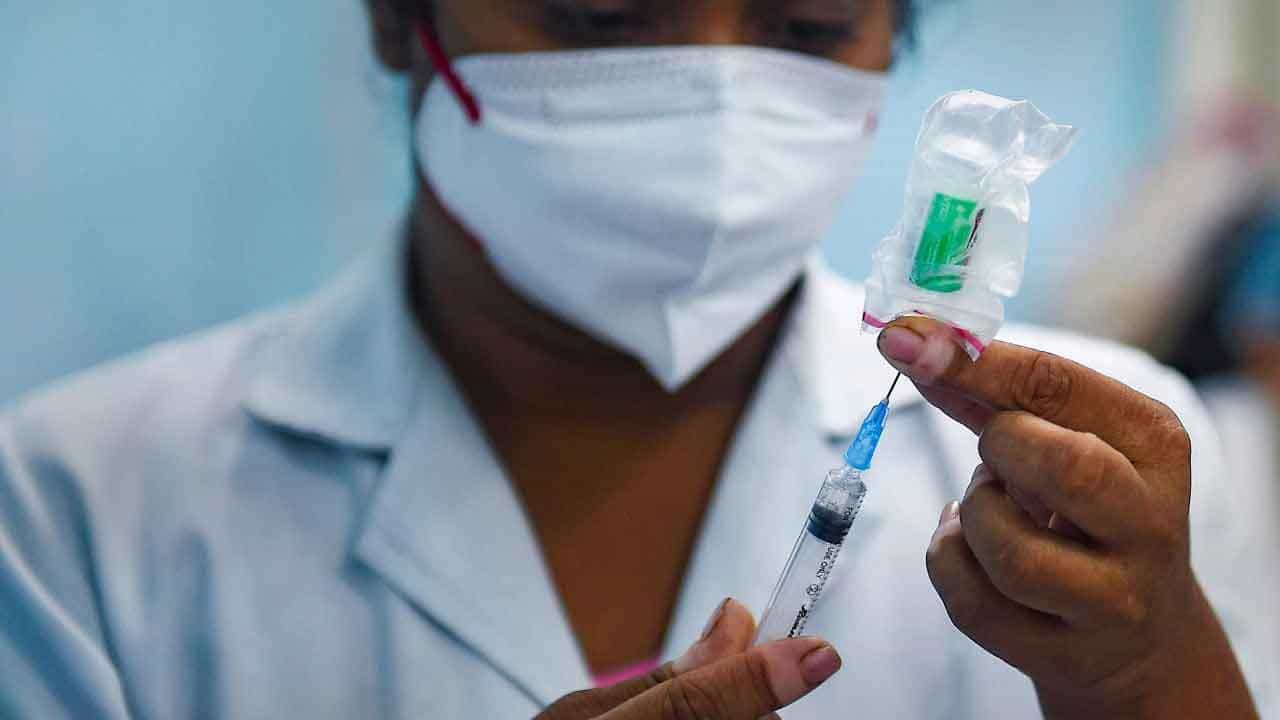 Serosurvey : রাজধানীতে ৯০ শতাংশের শরীরে করোনার অ্যান্টিবডি