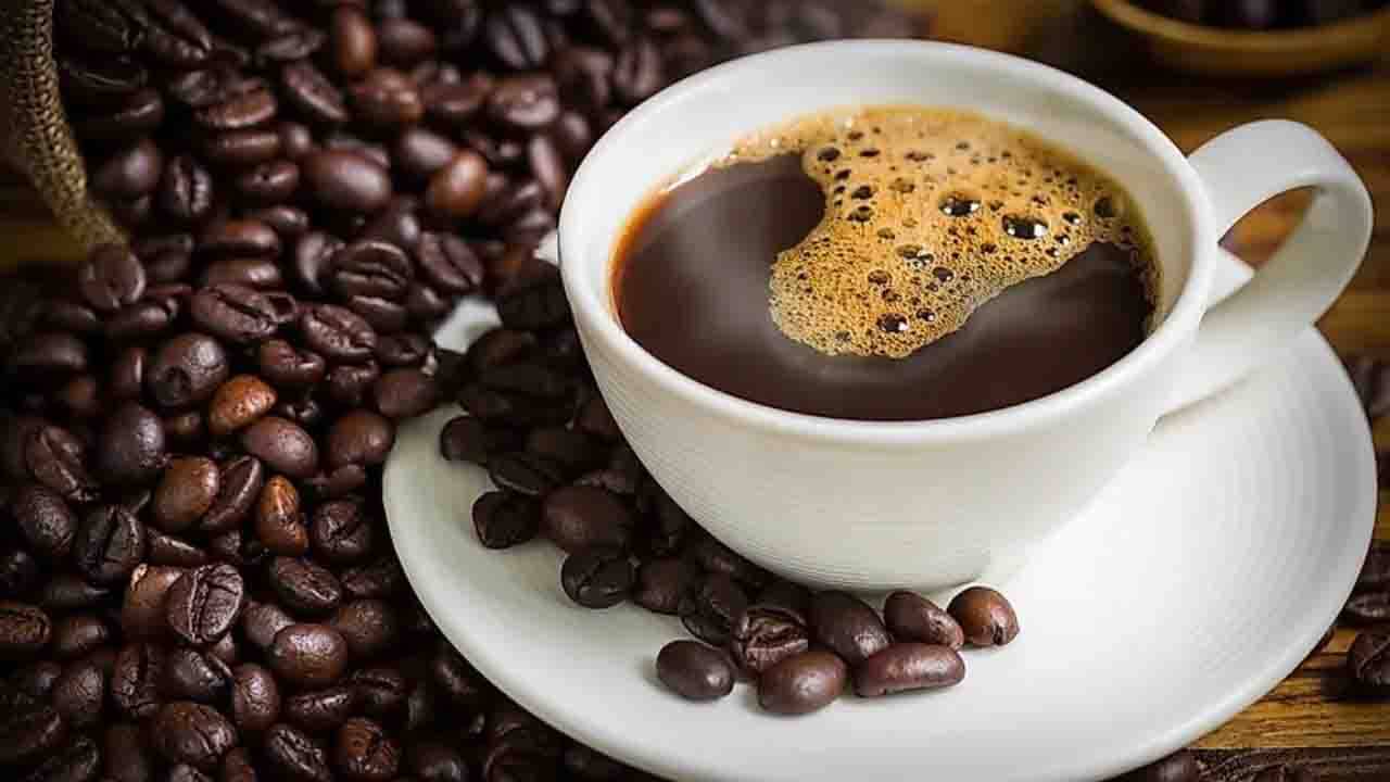 An Ayurvedic Perspective on Coffee: কফি আপনার জন্য আশীর্বাদ না অভিশাপ? জেনে নিন কফি সম্পর্কে কী বলছে আয়ুর্বেদিক শাস্ত্র!
