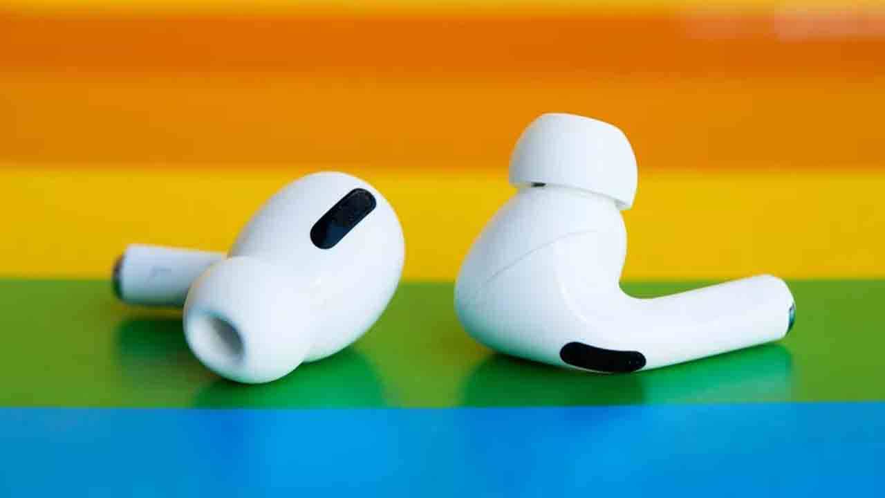 Apple AirPods 3: অক্টোবরেই লঞ্চ হতে পারে এয়ারপডস ৩, সঙ্গে সেকেন্ড জেনারেশন এয়ারপডস প্রো লঞ্চের সম্ভাবনা