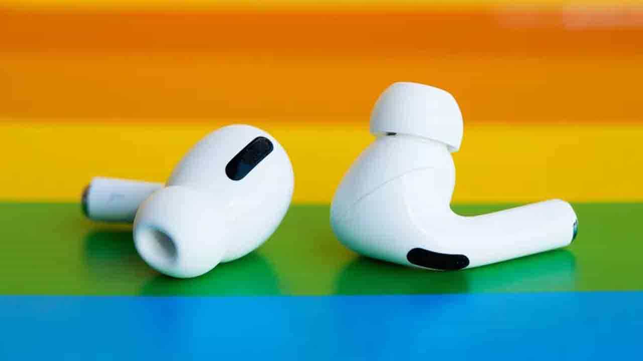 Apple AirPods 3: অক্টোবরেই লঞ্চ হতে পারে এয়ারপডস ৩, সঙ্গে সেকেন্ড জেনারেশন এয়ারপডস প্রো লঞ্চের সম্ভাবনা Apple AirPods 3: অক্টোবরেই লঞ্চ হতে পারে এয়ারপডস ৩, সঙ্গে সেকেন্ড জেনারেশন এয়ারপডস প্রো লঞ্চের সম্ভাবনা
