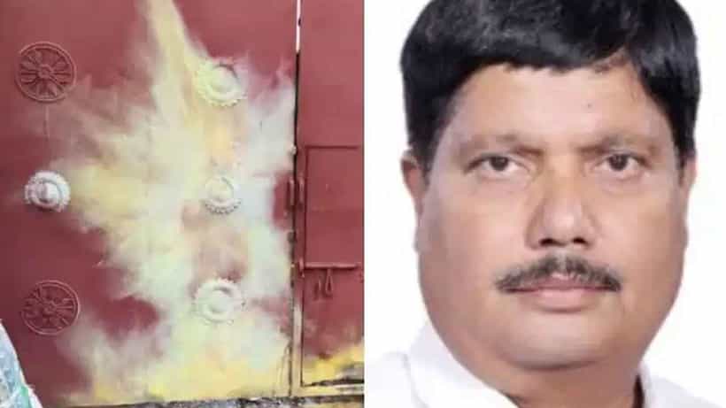 Arjun Singh: সাংসদের বাড়ি থেকে ঢিল ছোড়া দূরত্বে উদ্ধার ৩টি তাজা বোমা! অনুসন্ধানে পুলিশ কুকুর