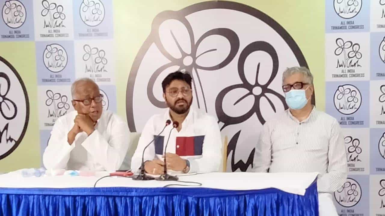 Babul Supriyo: 'প্রথম একাদশে থাকতে চাই, রিজার্ভ বেঞ্চে নয়', কোনদিকে নজর বাবুলের? Babul Supriyo: 'প্রথম একাদশে থাকতে চাই, রিজার্ভ বেঞ্চে নয়', কোনদিকে নজর বাবুলের?