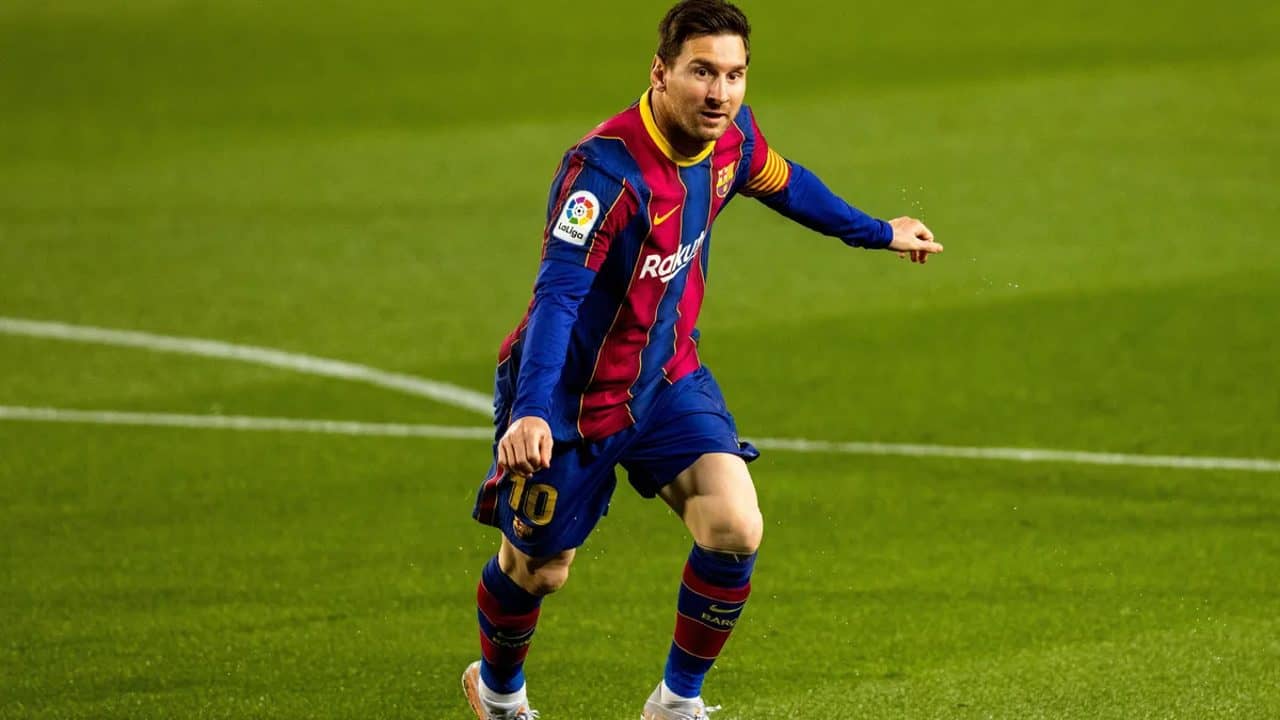 বার্সায় মেসি অত্যাচারী ছিল, বলছেন কোচ কোম্যান