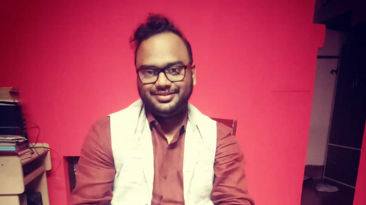 ভবানীপুরে মমতার বিরুদ্ধে বামেদের শ্রীজীব! কে ইনি? জেনে নিন ভবানীপুরে মমতার বিরুদ্ধে বামেদের শ্রীজীব! কে ইনি? জেনে নিন