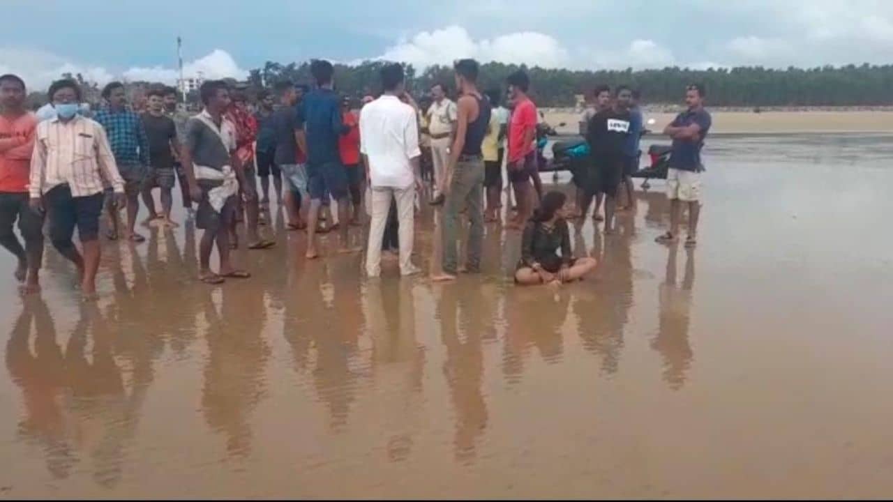 New Digha: উপকূূলে আসন্ন গুলাব, নির্দেশ উপেক্ষা করে সমুদ্রস্নান, সলিলেই সমাধিস্থ ২!