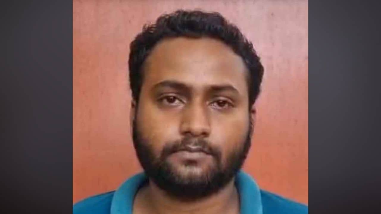 Visva Bharati University: জাত খোয়াতে রাজি নন অধ্যাপক! দলিত-অপমান-র অভিযোগে FIR দায়ের বহিষ্কৃত পড়ুয়ার