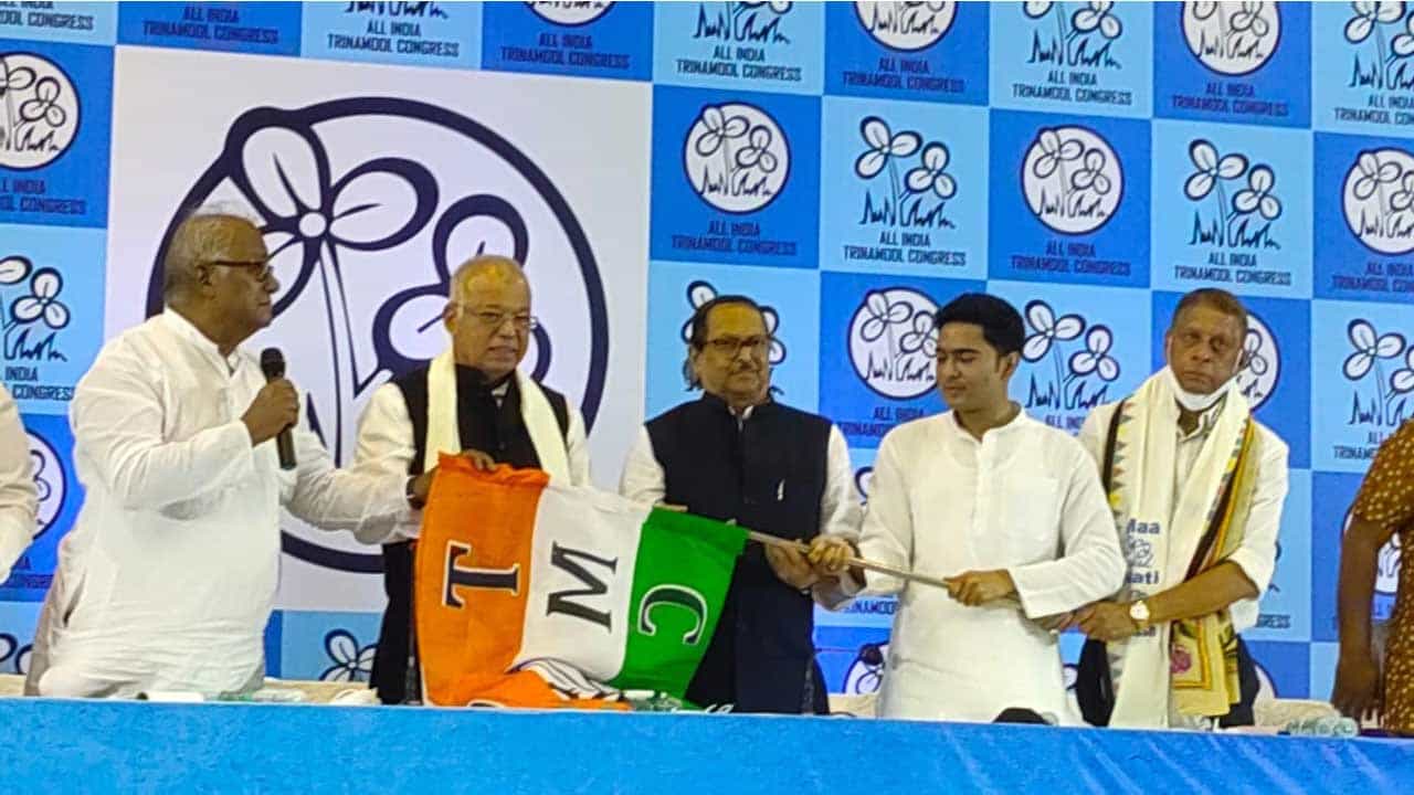 Ex-Goa CM Joins TMC: সদলবলে তৃণমূলে যোগ দিলেন গোয়ার প্রাক্তন মুখ্যমন্ত্রী লুইজিনহো ফেলেইরিও Ex-Goa CM Joins TMC: সদলবলে তৃণমূলে যোগ দিলেন গোয়ার প্রাক্তন মুখ্যমন্ত্রী লুইজিনহো ফেলেইরিও