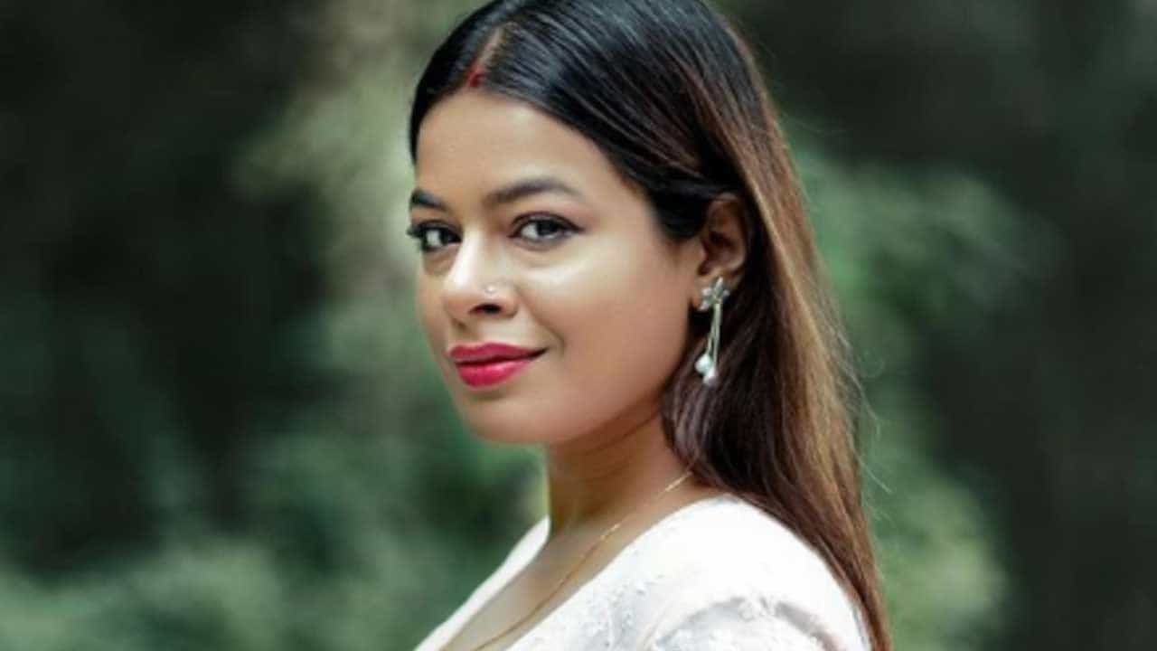 Iman Chakraborty: পুজোর শুটিংয়ে এক মিষ্টি মেয়ের দেখা পেলেন ইমন, মেয়েটিকে আপনিও চেনেন! Iman Chakraborty: পুজোর শুটিংয়ে এক মিষ্টি মেয়ের দেখা পেলেন ইমন, মেয়েটিকে আপনিও চেনেন!