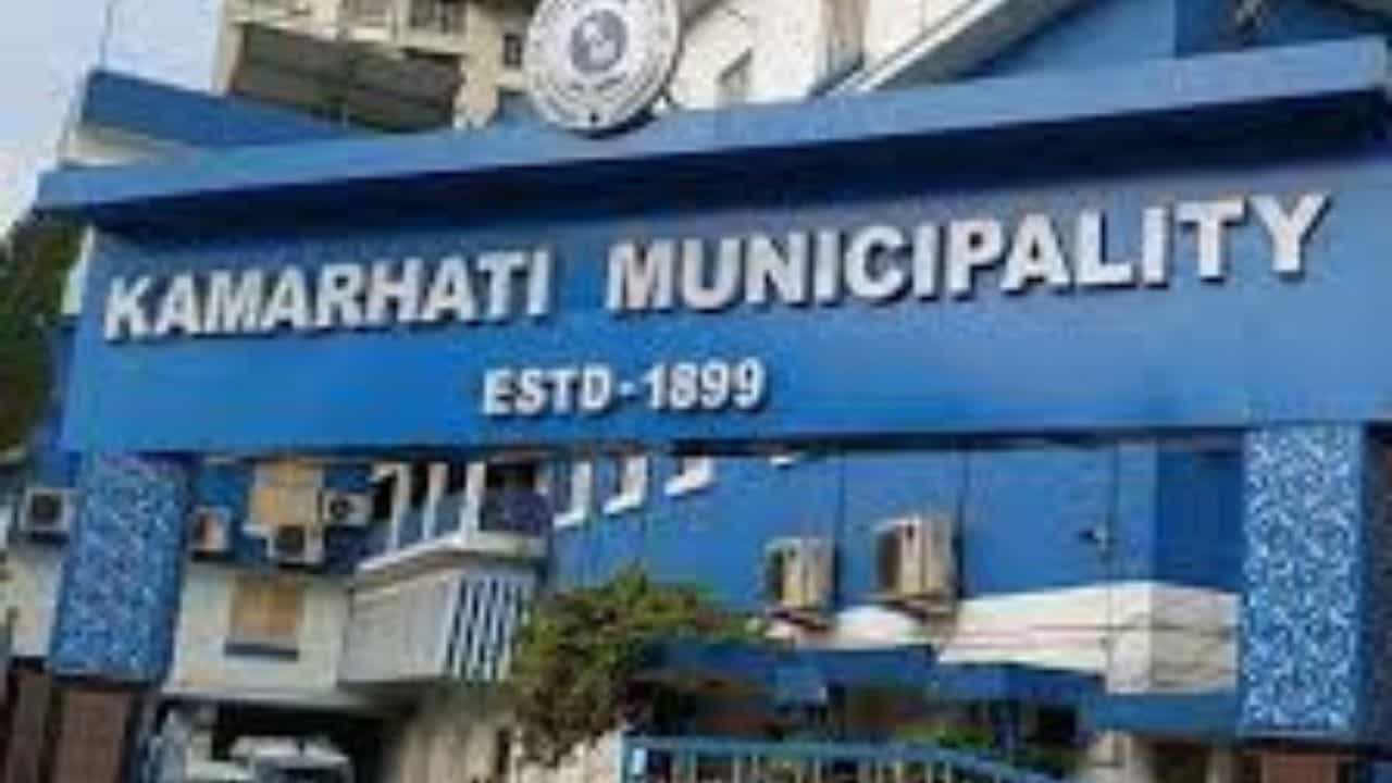 Kamarhati: ছিদ্র ধরতে ব্যর্থ পুরসভা, নকশা না থাকায় পোয়াবারো কলেরার