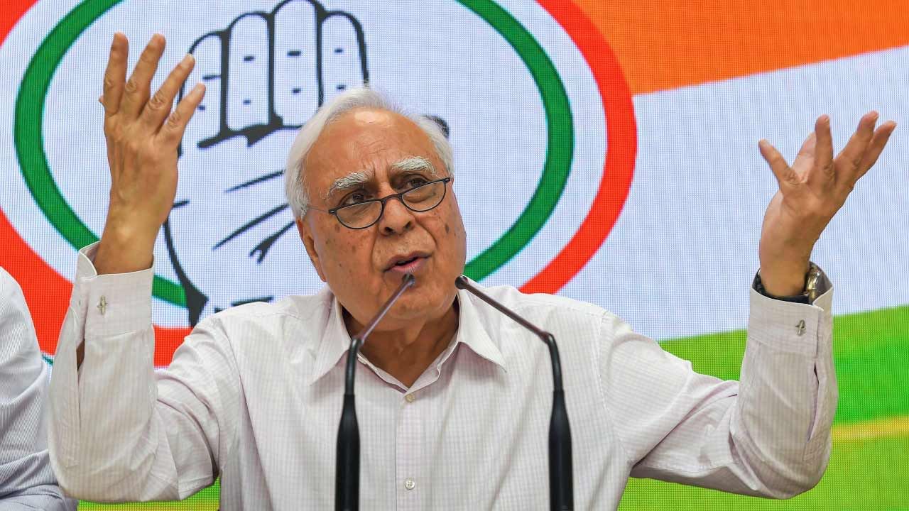 Kapil Sibal: ভেঙে খানখান হয়ে যাচ্ছে কংগ্রেস, 'এটা সহ্য করা যায় না', ফের সোনিয়াকে চিঠি বিক্ষুব্ধদের