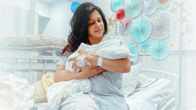 ‘সন্তানকে ব্রেস্ট ফিডিং করাতে পারছো না’, সমালোচনা করেন কিশওয়ারের আত্মীয়রা! ‘সন্তানকে ব্রেস্ট ফিডিং করাতে পারছো না’, সমালোচনা করেন কিশওয়ারের আত্মীয়রা!