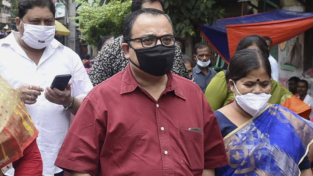 Kunal Ghosh: থানাতেই অসুস্থ কুণাল ঘোষ, নিয়ে যাওয়া হল হাসপাতালে