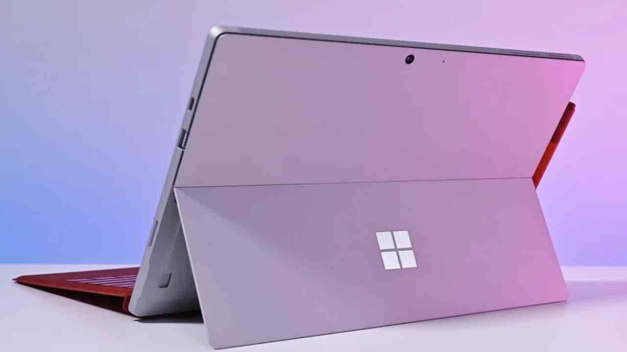 Microsoft Surface Pro 8: মাইক্রোসফটের এই ল্যাপটপের দাম কত হতে পারে? কী কী ফিচারই বা দেখা যাবে