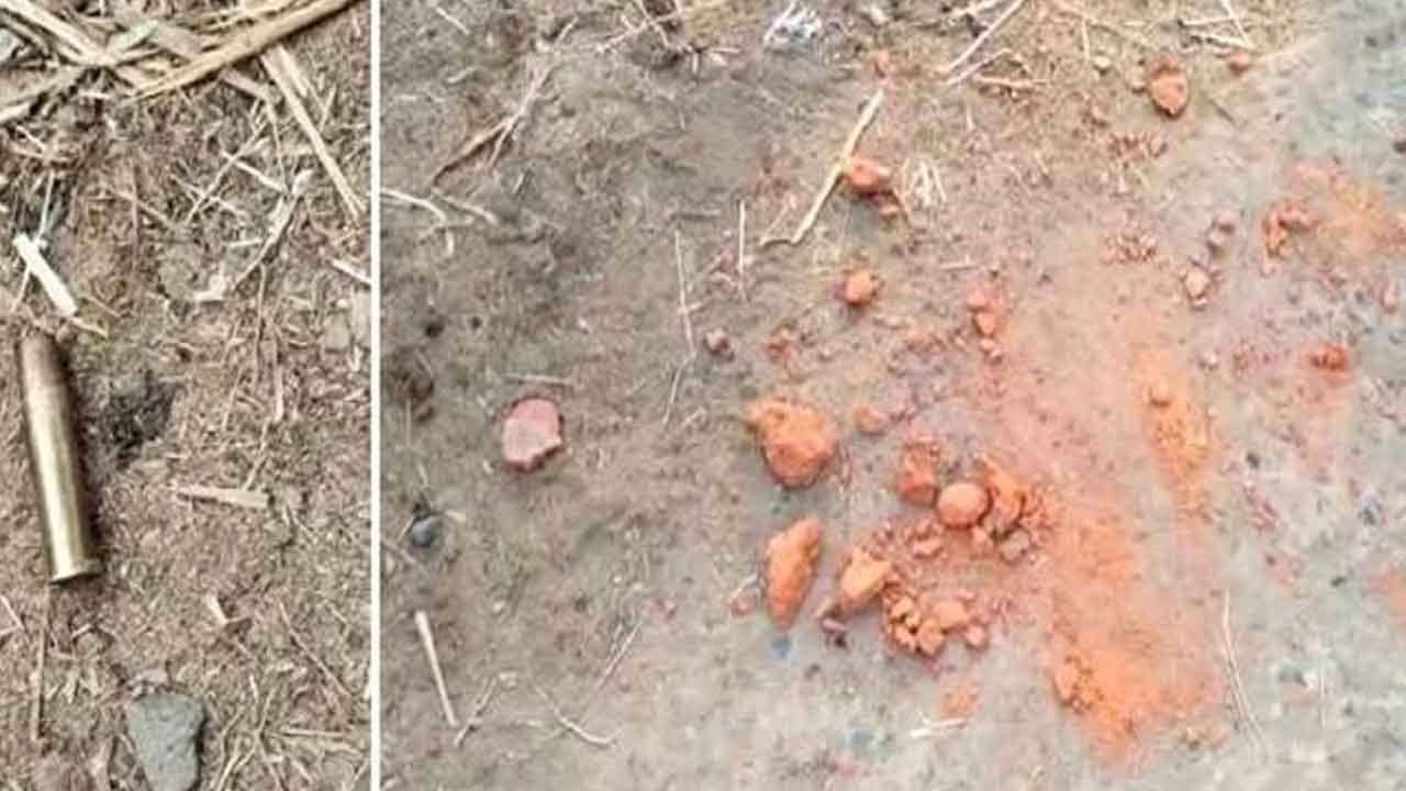 Shootout: কথা বলে মোবাইলটা হাতেই রেখেছিলেন, আর তাতেই বিপত্তি! রক্তাক্ত হয়ে কাতরাতে থাকেন যুবক