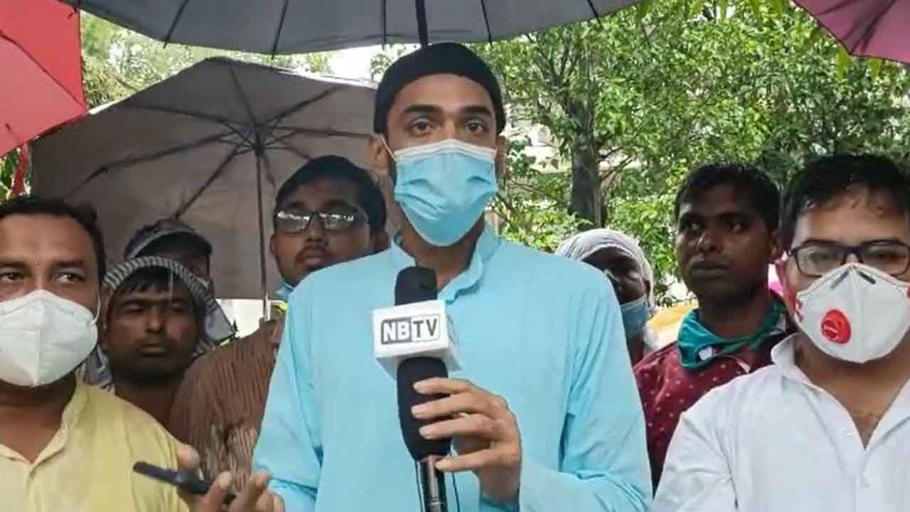 WB Police Recruitment: 'হিজাব', 'টুপি' পরে ছবি, নিয়ম না মানায় বাতিল বহু চাকরিপ্রার্থীর আবেদন WB Police Recruitment: 'হিজাব', 'টুপি' পরে ছবি, নিয়ম না মানায় বাতিল বহু চাকরিপ্রার্থীর আবেদন