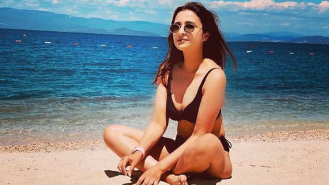 Parineeti Chopra: আগামী সাতদিন পরিণীতির জীবনে অত্যন্ত গুরুত্বপূর্ণ! কেন জানেন? Parineeti Chopra: আগামী সাতদিন পরিণীতির জীবনে অত্যন্ত গুরুত্বপূর্ণ! কেন জানেন?