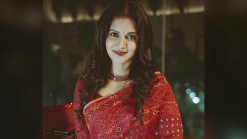 ছোট্ট মেয়ে নিজেকে রাজকুমারী ভাবত, এমন ভাবনা কেন শেয়ার করলেন মিথিলা? ছোট্ট মেয়ে নিজেকে রাজকুমারী ভাবত, এমন ভাবনা কেন শেয়ার করলেন মিথিলা?