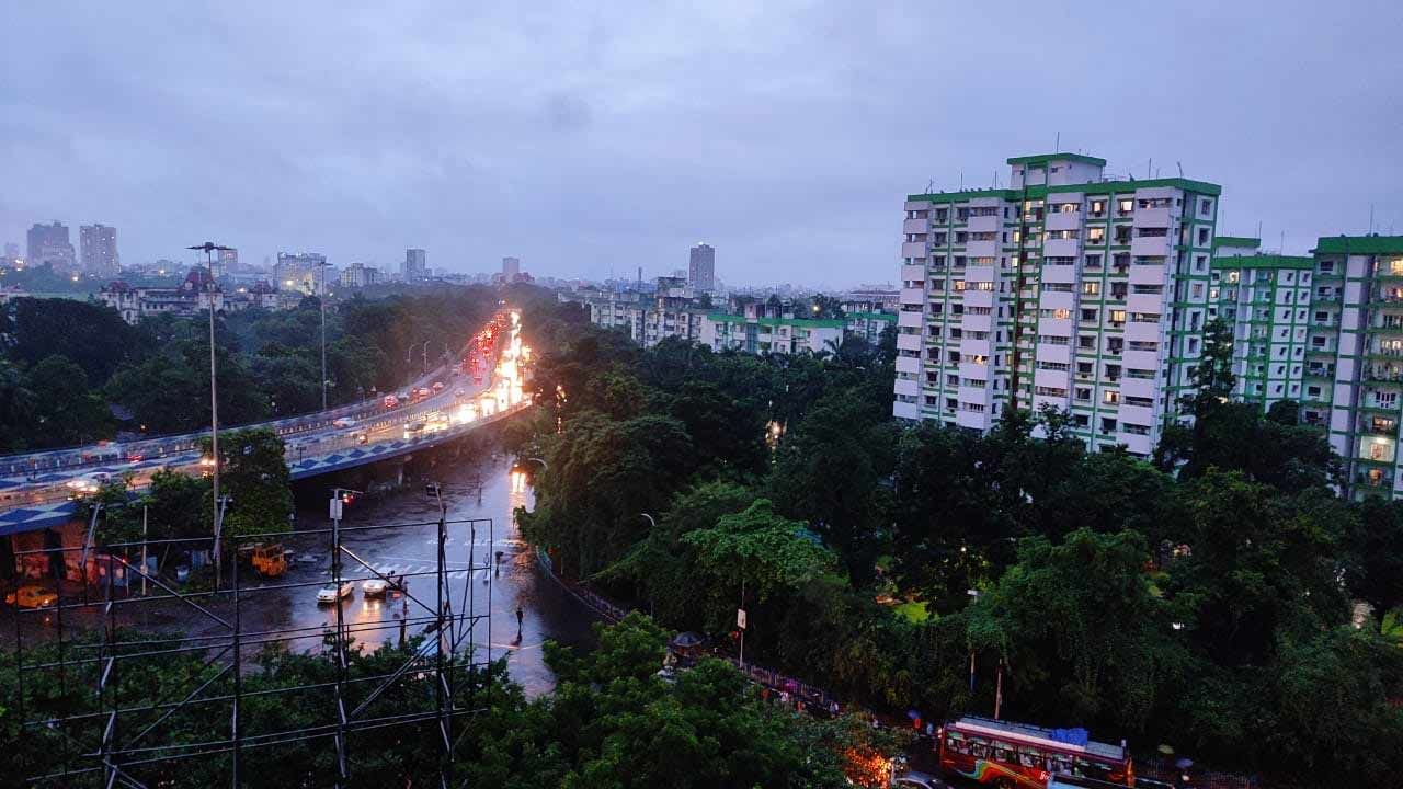 West Bengal Weather: বৃষ্টি কি আর থামবে না? জানুন আবহাওয়া দফতর ঠিক কী বলছে...