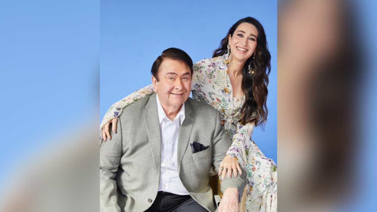 Karisma Kapoor: প্রকাশ্যে মায়ের সঙ্গে রোম্যান্সের কথা বললেন রণধীর, পাশে বসে লজ্জা পেলেন মেয়ে করিশ্মা! Karisma Kapoor: প্রকাশ্যে মায়ের সঙ্গে রোম্যান্সের কথা বললেন রণধীর, পাশে বসে লজ্জা পেলেন মেয়ে করিশ্মা!