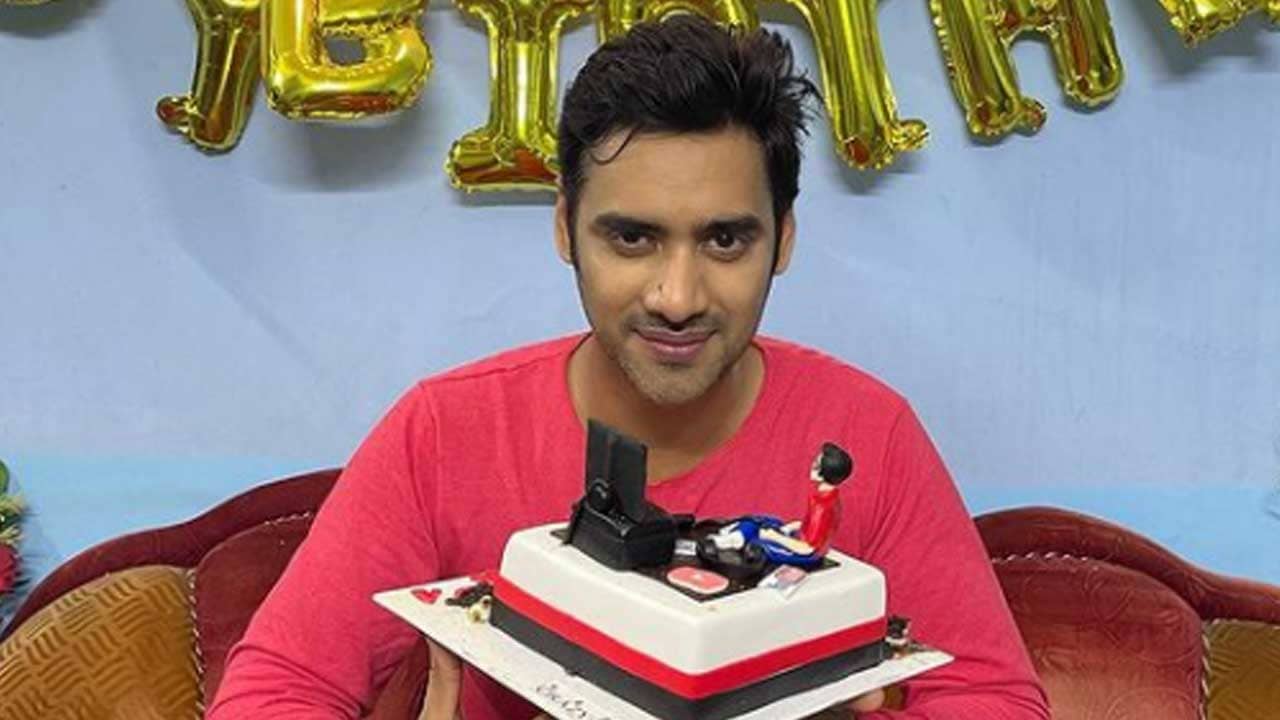 Rezwan Rabbani Sheikh: ‘সাঁঝের বাতির সেটে রিজওয়ানের জন্মদিন সেলিব্রেশন