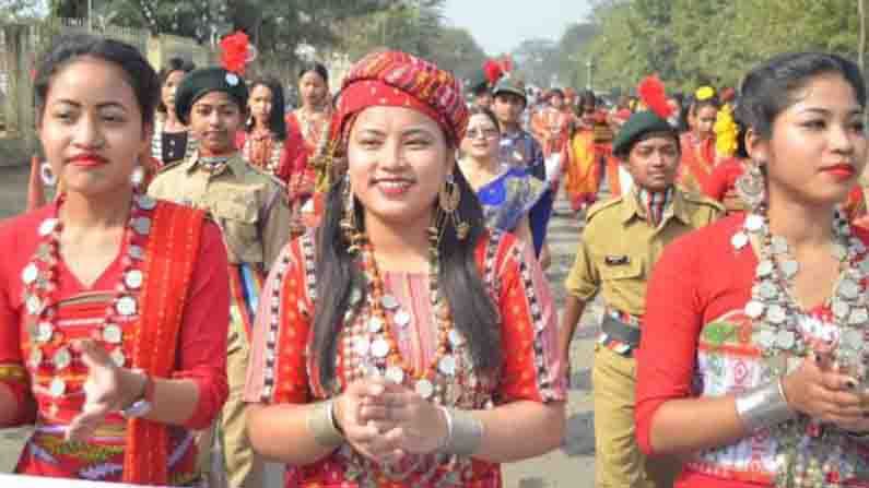 ত্রিপুরার পোশাক 'রাগিনী, রোসা ও রিকুটু''