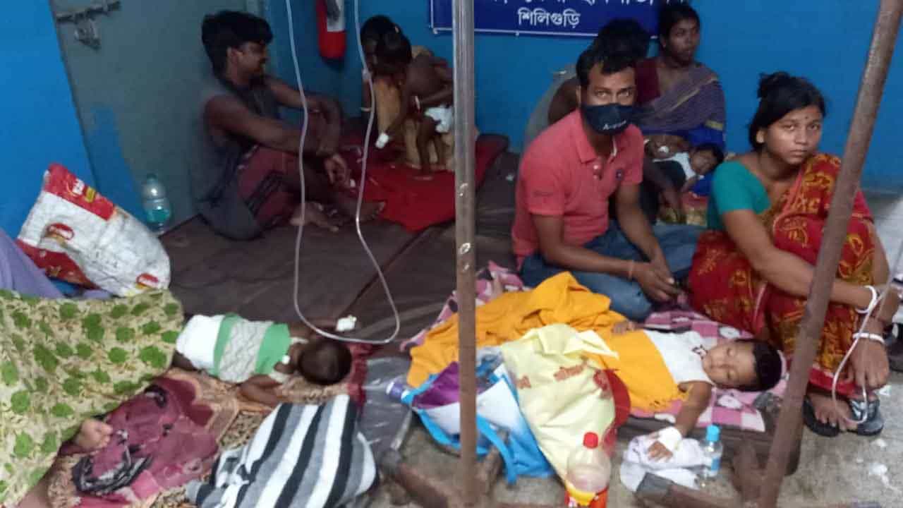 Unknown Fever: পাঁচ দিনের ছোট্ট প্রাণ জ্বরে কাবু, শ্বাস নিতে পারছিল না কোনও ভাবেই! আবারও শিশুমৃত্যু জলপাইগুড়িতে! Unknown Fever: পাঁচ দিনের ছোট্ট প্রাণ জ্বরে কাবু, শ্বাস নিতে পারছিল না কোনও ভাবেই! আবারও শিশুমৃত্যু জলপাইগুড়িতে!