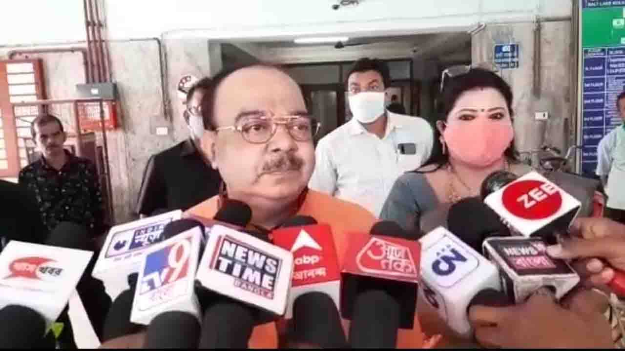 Chit Fund Scam: বৈশাখীকে নিয়েই সিবিআই দফতরে গেলেন শোভন, তিন ঘণ্টা ধরে চলল জিজ্ঞাসাবাদ