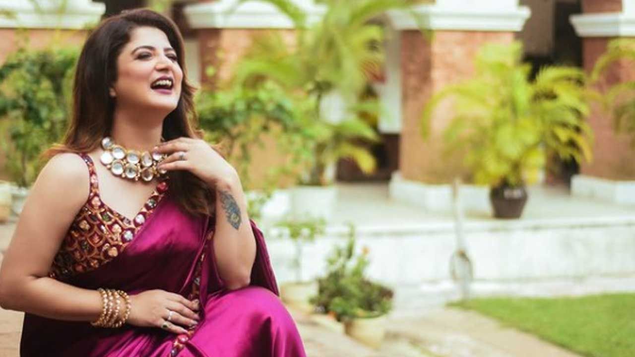 Srabanti Chatterjee: শ্রাবন্তীর ‘ধপ্পা’, আপনার আশীর্বাদ কেন চাইলেন অভিনেত্রী?