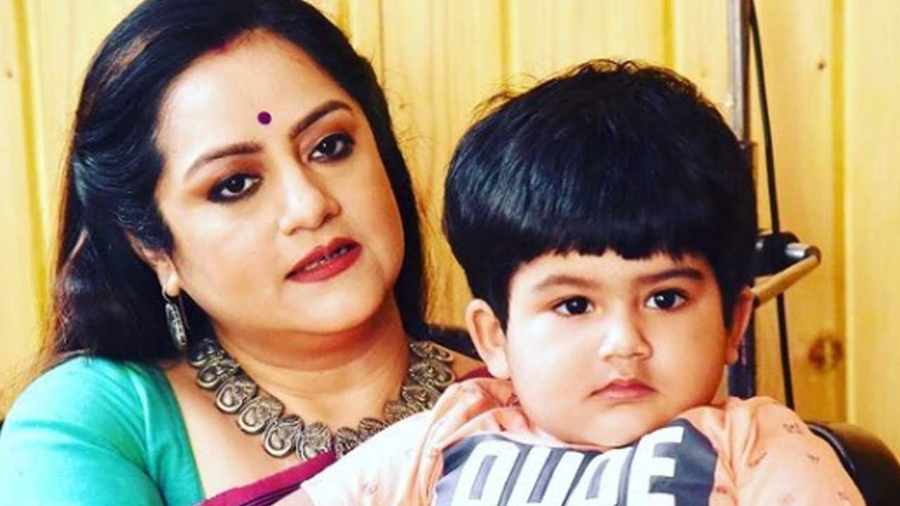 Sudipa Chatterjee মায়ের সঙ্গী হয়ে ‘দাদাগিরির মঞ্চে আদিদেভ দেখুন ভিডিয়ো Sudipa Chatterjee