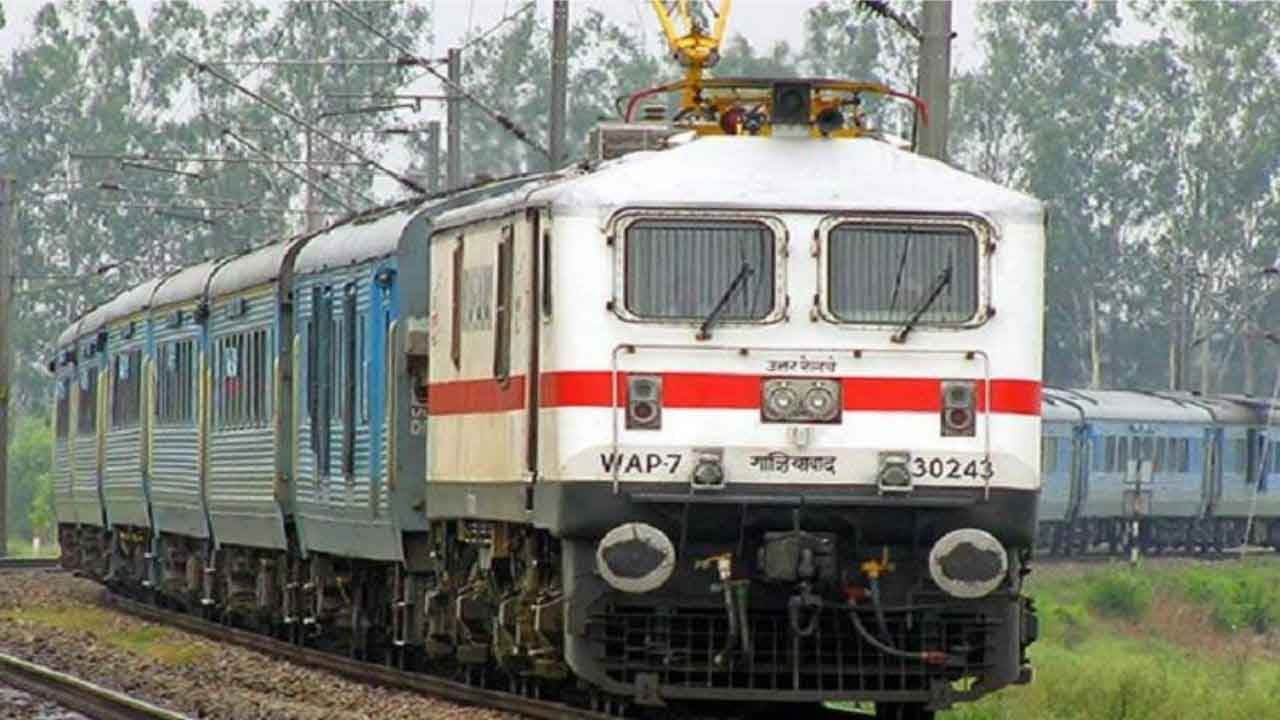 Train Cancelled : গুলাবের আগে বাড়তি সতর্কতা, বাতিল ২৮ টি দূরপাল্লার ট্রেন