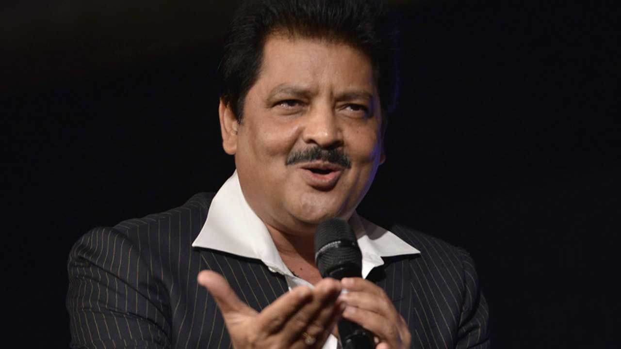 Udit Narayan: বাড়িতে সারাক্ষণ কেন টাওয়েল পরে থাকেন উদিত নারায়ণ?