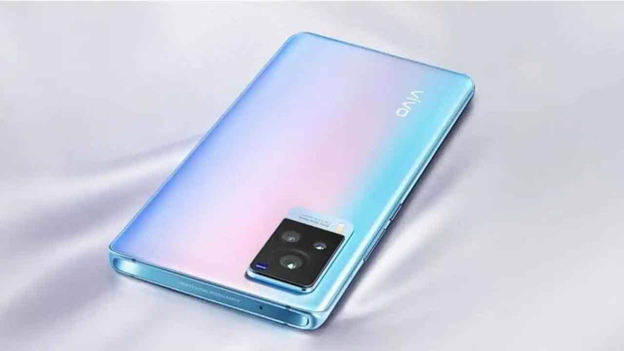 Vivo X70 Pro: চারটি স্টোরেজ কনফিগারেশনে লঞ্চ হয়েছে এই স্মার্টফোন, কোন মডেলের দাম কত?