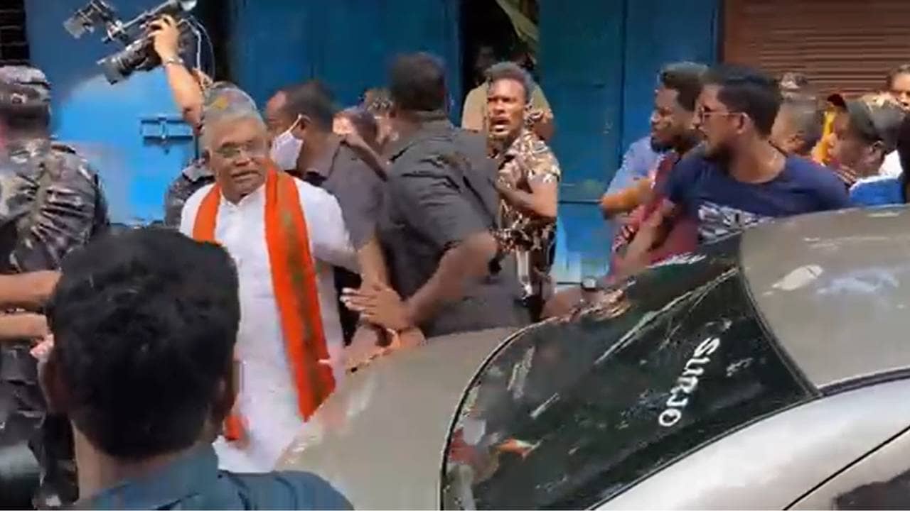 Bhabanipur By-Election: এর চেয়ে আফগানিস্তান ভাল, ভবানীপুরে ভোট প্রচারের শেষদিনে দিলীপের সভায় ধুন্ধুমার!