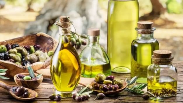 Olive Oil: সুস্থ থাকতে শুধু খাদ্যে নয়, তেলেও আনুন পরিবর্তন!