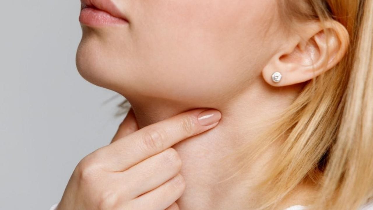 Tonsil Prevention: টনসিলের সমস্যা থেকে বাঁচার জন্য এই উপায়গুলো অবশ্যই মেনে চলুন... Tonsil Prevention: টনসিলের সমস্যা থেকে বাঁচার জন্য এই উপায়গুলো অবশ্যই মেনে চলুন...