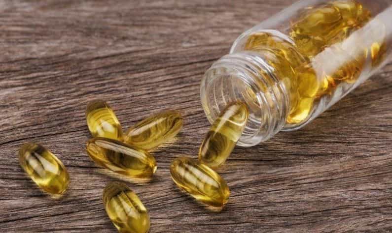 Vitamin E Mask: শুষ্ক ত্বককে হাইড্রেট করতে ভিটামিন-ই মোক্ষম দাওয়াই! বাড়িতেই বানান উপকারী ফেস ক্রিম Vitamin E Mask: শুষ্ক ত্বককে হাইড্রেট করতে ভিটামিন-ই মোক্ষম দাওয়াই! বাড়িতেই বানান উপকারী ফেস ক্রিম