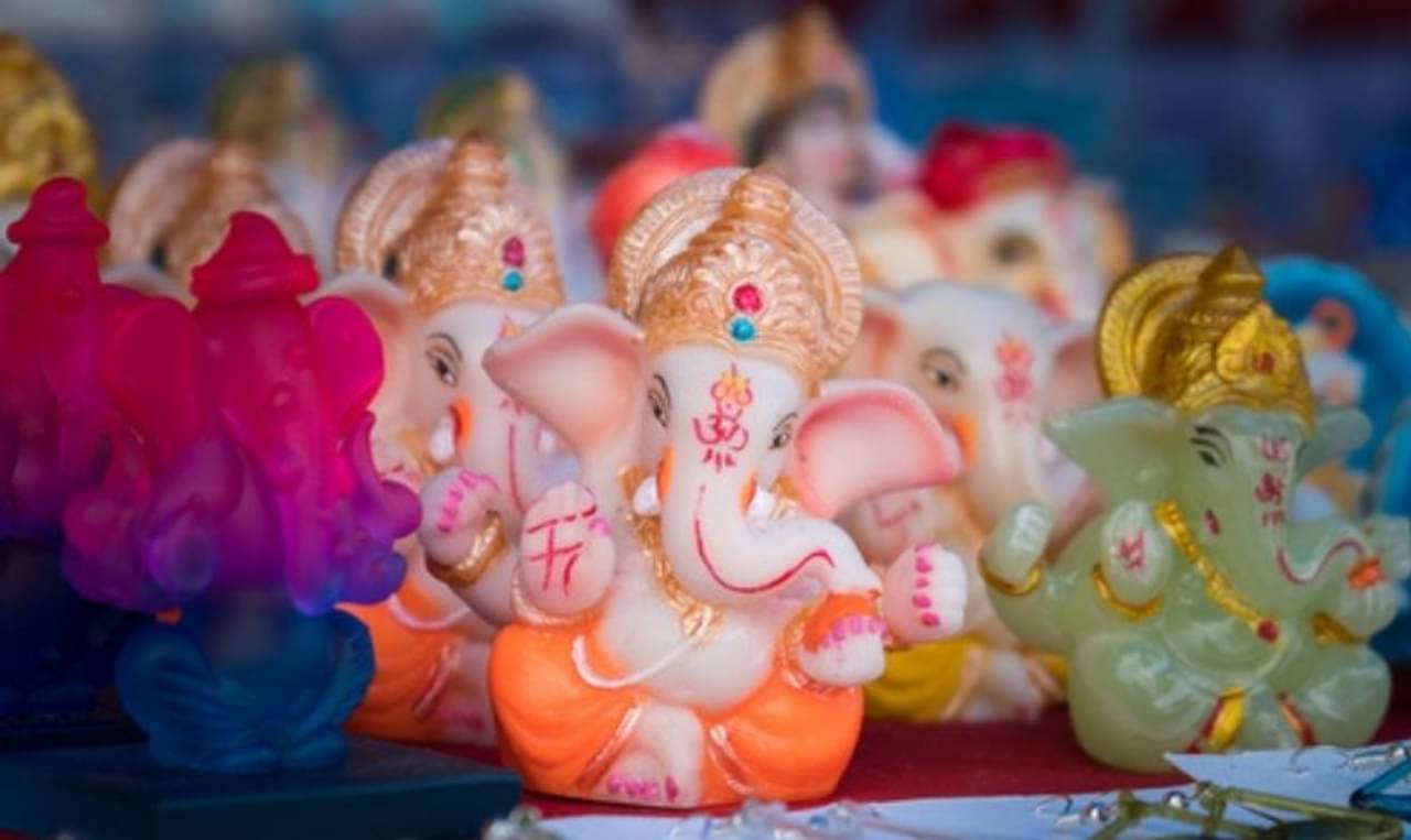 ভাগ্য ফেরাতে বাড়ির কোন কোন জায়গায় গণেশমূর্তি রাখবেন, রইল কিছু বাস্তু টিপস