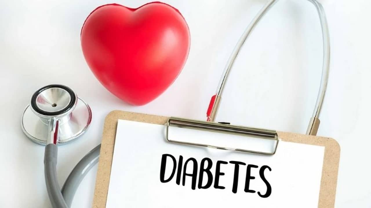 Diabetes Control: রক্তে শর্করার মাত্রা কমাতে এই ধরনের খাবারগুলি বেছে নিন