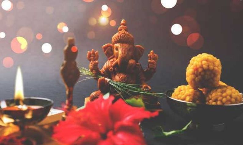 Ganesh Chaturthi 2021: বাড়িতে গণেশ পুজো কীভাবে করবেন, জানুন পুজোবিধি ও ভোগ নিবেদনের পদ্ধতি