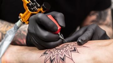 Getting A Tattoo: ভাবছেন পুজোয় চমক দিতে ট্যাটু করাবেন? মারাত্মক ক্ষতি এড়াতে কোন কোন জিনিসগুলি করবেন না, জেনে নিন আগে