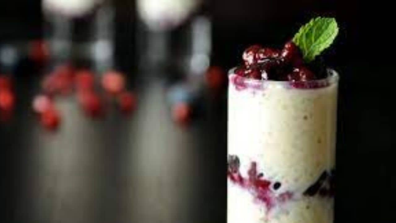 Kheer Recipe: এবার স্বাদে আনুন বদল, চটপট বানিয়ে ফেলুন এই অনন্য স্বাদের বেরি ক্ষীর!