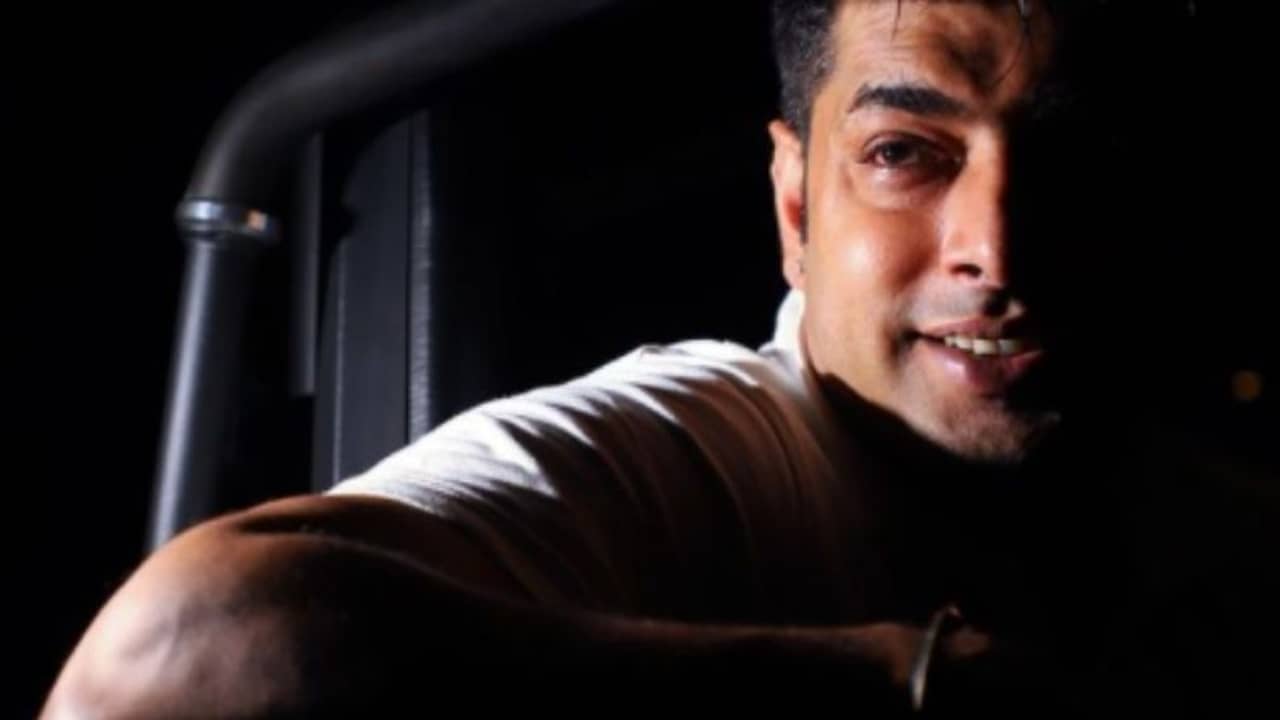 তুমি আমার চায়ের কাপ ছিলে, এখন আমি শ্যাম্পেন পান করি: রোশন সিং