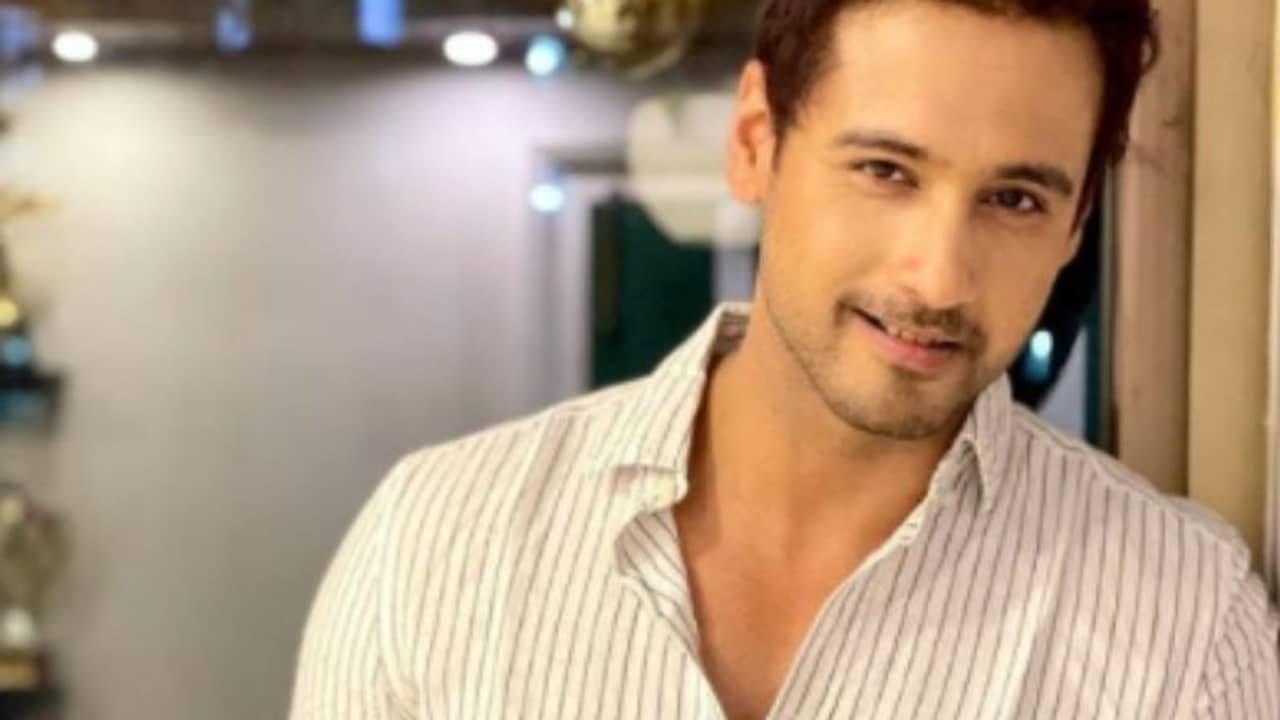 যশের মধ্যেই নিজের যৌবন খুঁজে পেলেন বলিউডের এই অভিনেতা, প্রশংসায় ভরালেন তাঁকে