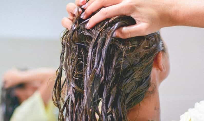 Hair Conditioner: আর বাজারচলতি নয়, শ্যাম্পুর আগে ব্যবহার করুন এই প্রাকৃতিক কন্ডিশনার! Hair Conditioner: আর বাজারচলতি নয়, শ্যাম্পুর আগে ব্যবহার করুন এই প্রাকৃতিক কন্ডিশনার!