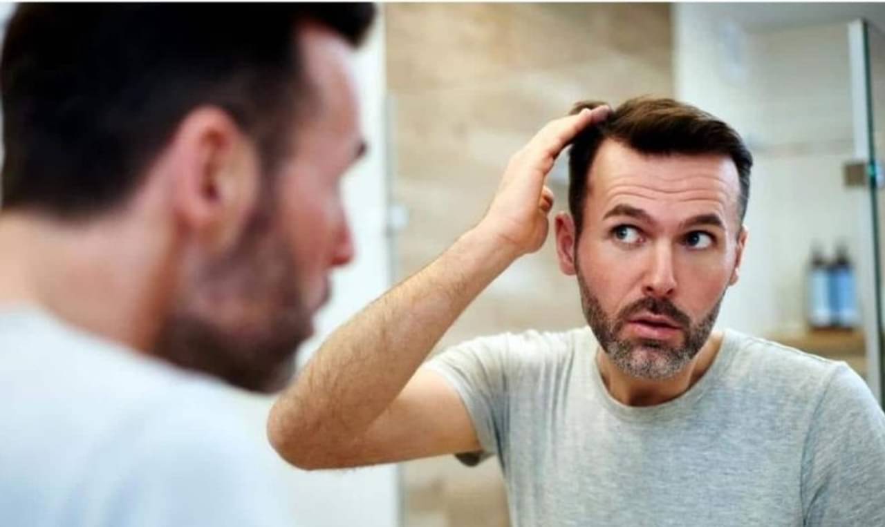 Hair Fall: পুরুষদের চুল পড়া ও চুল পেকে যাওয়ার পিছনে রয়েছে কিছু গুরুত্বপূর্ণ কারণ!