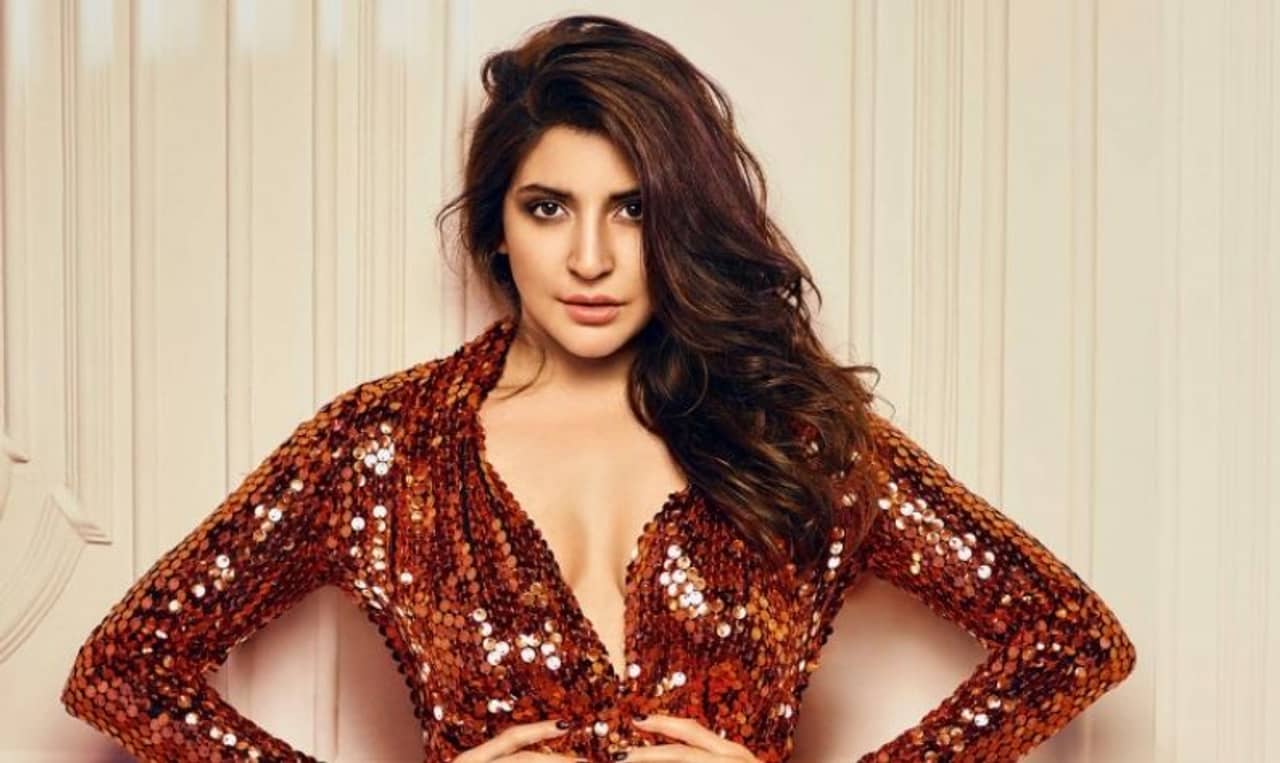 Anushka Sharma: ফেস ক্লিনজার হিসেবে কলা ব্যবহার করেন অনুষ্কা! আপনার ত্বকের জন্য কতটা উপযুক্ত?